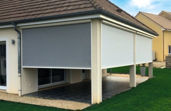 coversun-store-vertical-exterieur-sur-mesure-2